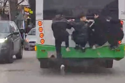 Bursa'da öğrencilerin tehlikeli yolculuğu