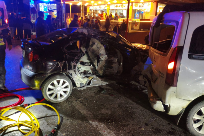 Bursa'da gece yarısı kaza: 1'i ağır 4 yaralı