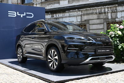 BYD elektrikli araç satışında Tesla'yı geride bırakmaya hazırlanıyor