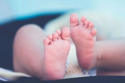 Otobüs durağına bırakılan 1 aylık bebekten sevindirici haber