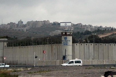 Soykırımcı İsrail'in hapishanesinde Filistinli bir tutuklu "şüpheli koşullar" altında hayatını kaybetti