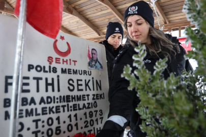 Şehit Fethi Sekin kabri başında anıldı