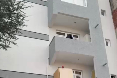 Bursa'da hareketli dakikalar: Teslim olmamak için kendini balkona kilitledi