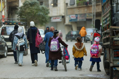 Suriye'de devrik rejim döneminde yakınlarından koparılan 150 çocuk ailesine kavuştu