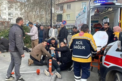 Baba ve 3 oğluna silahlı saldırı! Sokak ortasında kurşun yağmuruna tutuldular