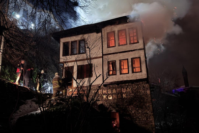 Karabük'te 200 yıllık tarihi konak yandı