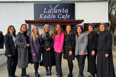 Harmancık'ta Lavanta Kadın Kafe açıldı