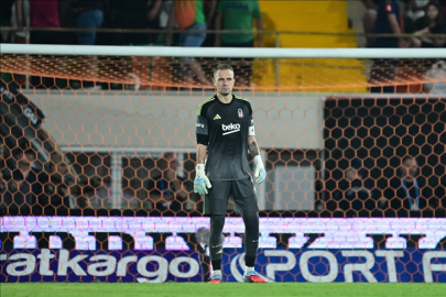 Milli kaleci Mert Günok, Beşiktaş'a veda etti