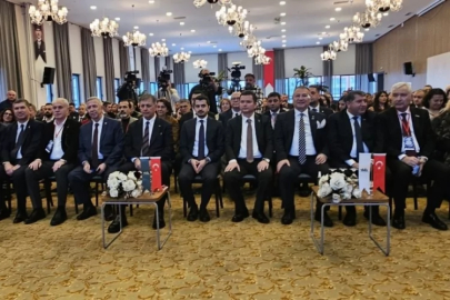 Başkan Aydın Afetlere Dirençli Kentler Paneli'ne katıldı