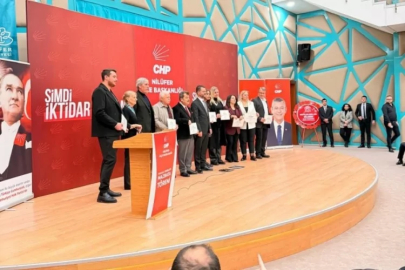 CHP Nilüfer'de mahalle temsilcileri mazbatalarını aldı