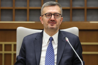 Burhanettin Duran: Gazeteciler tarihin yazılışına tanıklık ediyor