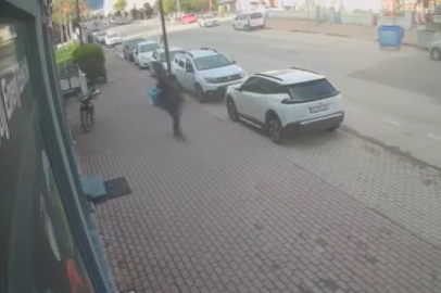 Bursa’da lodos alarmı: Düşen tabeladan son anda böyle kaçtı