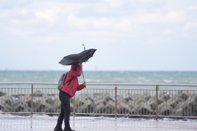 Bursa dahil 48 il için "sarı" alarm: Kuvvetli yağış, fırtına ve çığ uyarısı