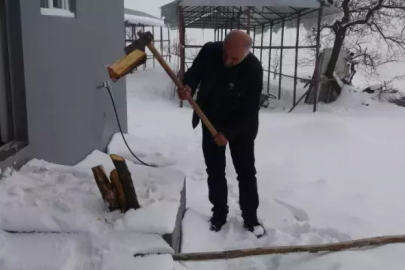 Bu köyde sadece muhtar yaşıyor!