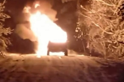 Bursa'da alev alev yanan cip hurdaya döndü