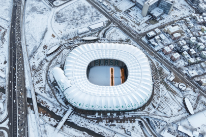 Bursaspor'un mabedi karla kaplandı!