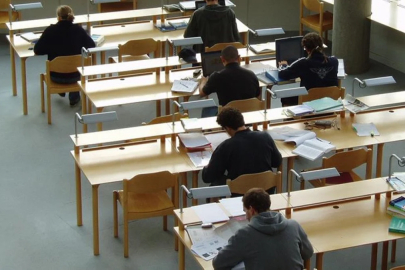 YÖK'ten üniversitelere ders ve sınav zamanlaması için cuma namazı uyarısı