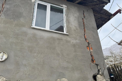 Bartın'da heyelan nedeniyle 15 evde çatlaklar oluştu