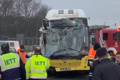 3 İETT otobüsünün çarpıştığı kazada 5 kişi yaralandı