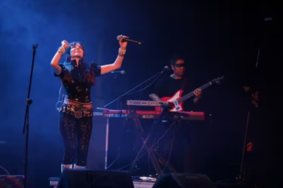 Bursa'da Gaye Su Akyol ile müzik dolu gece