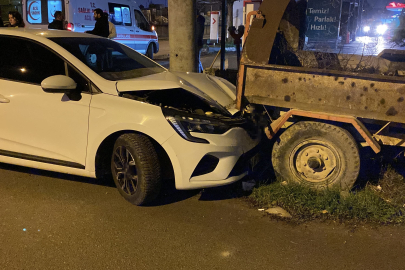 Kaza yapan otomobil savrulup kamyonete çarptı: 2 yaralı
