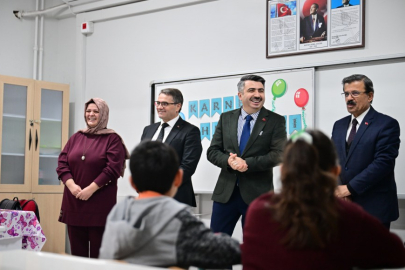 Başkan Yılmaz, öğrencilerin karne heyecanına ortak oldu