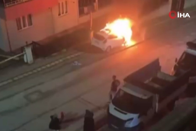 Bursa'da otomobiller alev topuna döndü