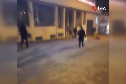 Bursa'da sokak ortasında iki genç çakıyla birbirini yaraladı