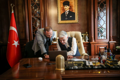 Bursa Valisi Ayyıldız, "Yılın Kareleri" oylamasına katıldı