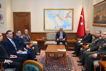 Milli Savunma Bakanı Yaşar Güler, ABD'nin Ankara Büyükelçisi'ni kabul etti