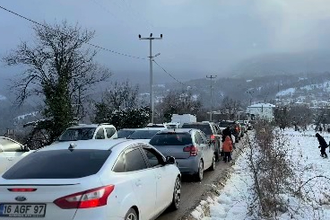 Bursa’da Kış Festivali'ne yoğun katılım trafiği felç etti