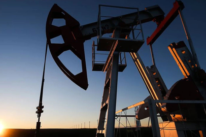 Petrol fiyatları haftaya düşüşle başladı