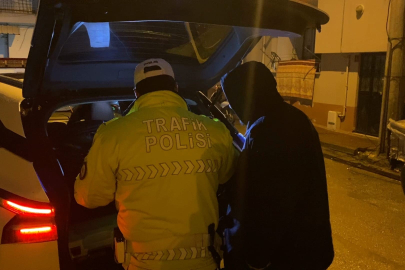 Bursa'da 'dur' ihtarına uyamayan sürücü çıkmaz sokakta yakalandı