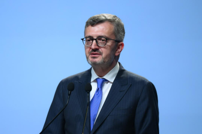 İletişim Başkanı Duran: Bayrağımıza yapılan hain saldırı açık bir provokasyondur