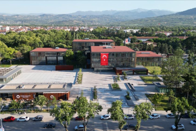 İnegöl'de kültür ve sanatın yeni adresi kullanıma sunuldu