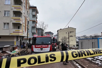 5 katlı binada yangın: 12 kişi kurtarıldı