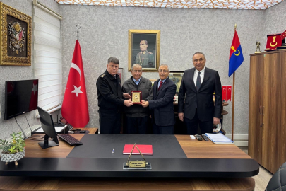 İnegöllü çiftçi 70 milyonluk mal varlığını jandarmaya bağışladı