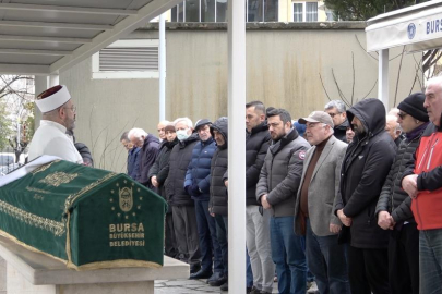 Yazar Ahmet Turan Alkan Bursa'da toprağa verildi