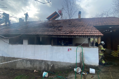 Bursa'da yangın paniği: Ev küle döndü