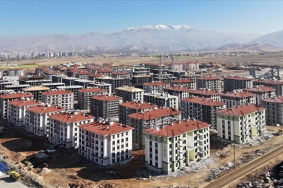 Deprem konutlarından faiz alınacak mı? Bakan Kurum açıkladı!