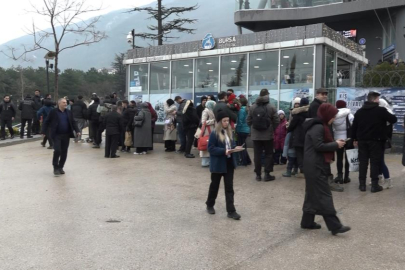 500 metreyi aşan kuyruk, sadece ona binebilmek için