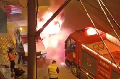 Bursa'da seyir halindeki otomobil küle döndü