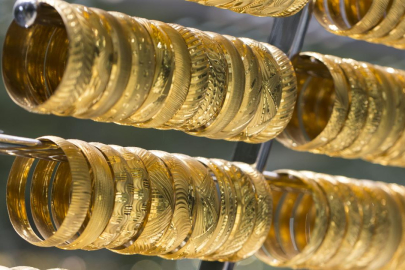 Altın ve gümüş tarihi zirvesini yukarı taşıdı