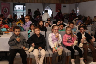 Nilüferli kadınların ilmekleri Harmancık'ta çocukları ısıttı