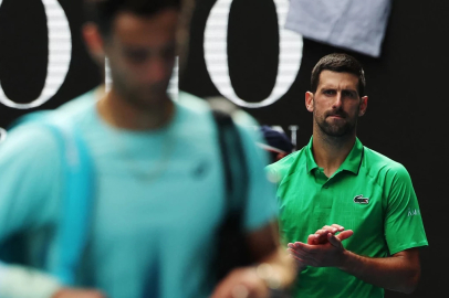 Novak Djokovic yıllara meydan okuyor! Avustralya Açık'ta yarı final bileti aldı