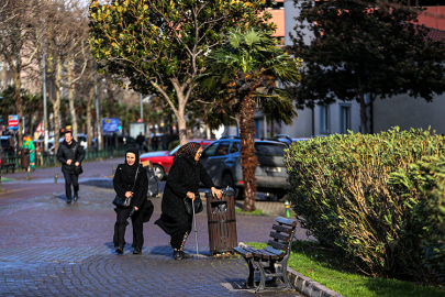 Bursa'da kuvvetli rüzgar etkili oluyor