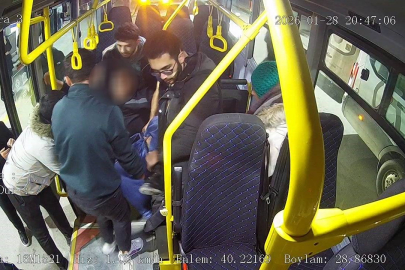 Bursa'da otobüste zamanla yarış... Kalp krizi geçiren yolcu için acile kırdı
