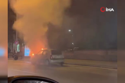 Bursa'da otomobil alevlere teslim oldu