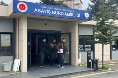 Fatih'te dehşet anları: Tartıştığı kişiyi silahla vurup başında bekledi
