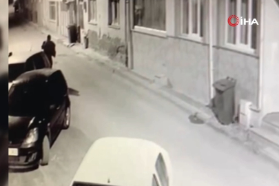 Bursa'da araçlara saldırı güvenlik kamerasına yansıdı